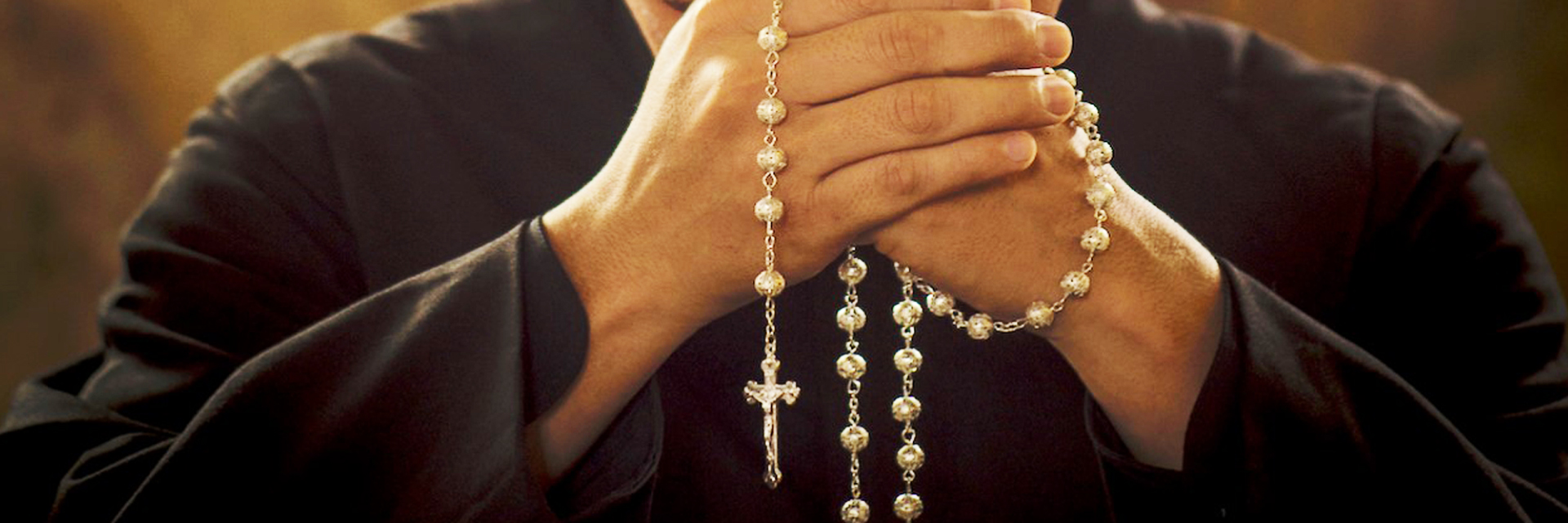 “Redescubramos la belleza de rezar el Rosario en casa”: Papa Francisco