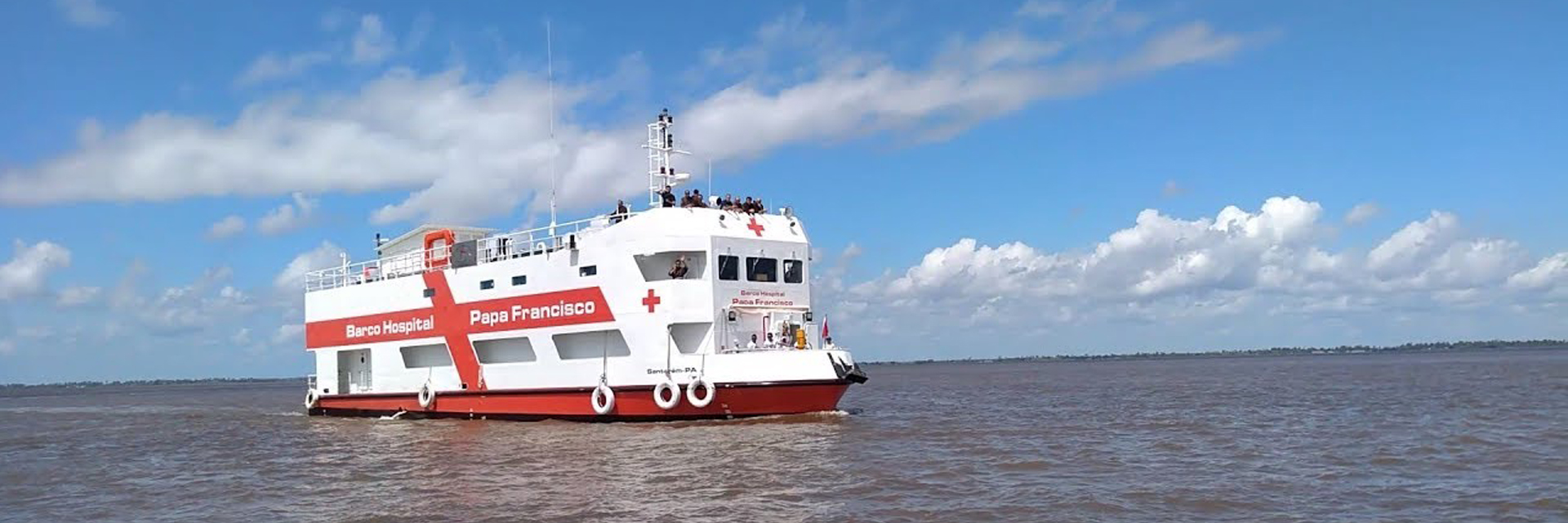 Papa Francisco: Barco Hospital que recorre la Amazonía responde al mandato de Dios