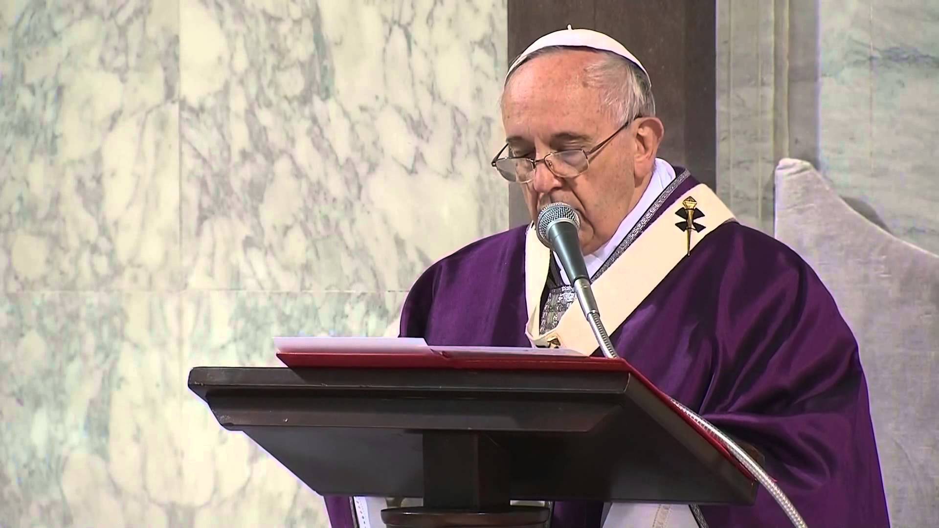 Francisco pide acciones y no palabras, hacer y no confundir