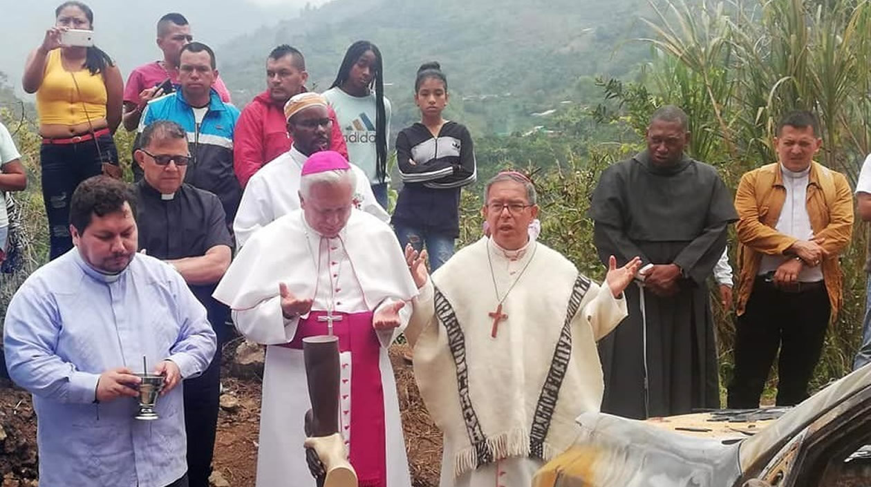 Colombianos se solidarizan con víctimas en el Cauca y piden cese de violencia