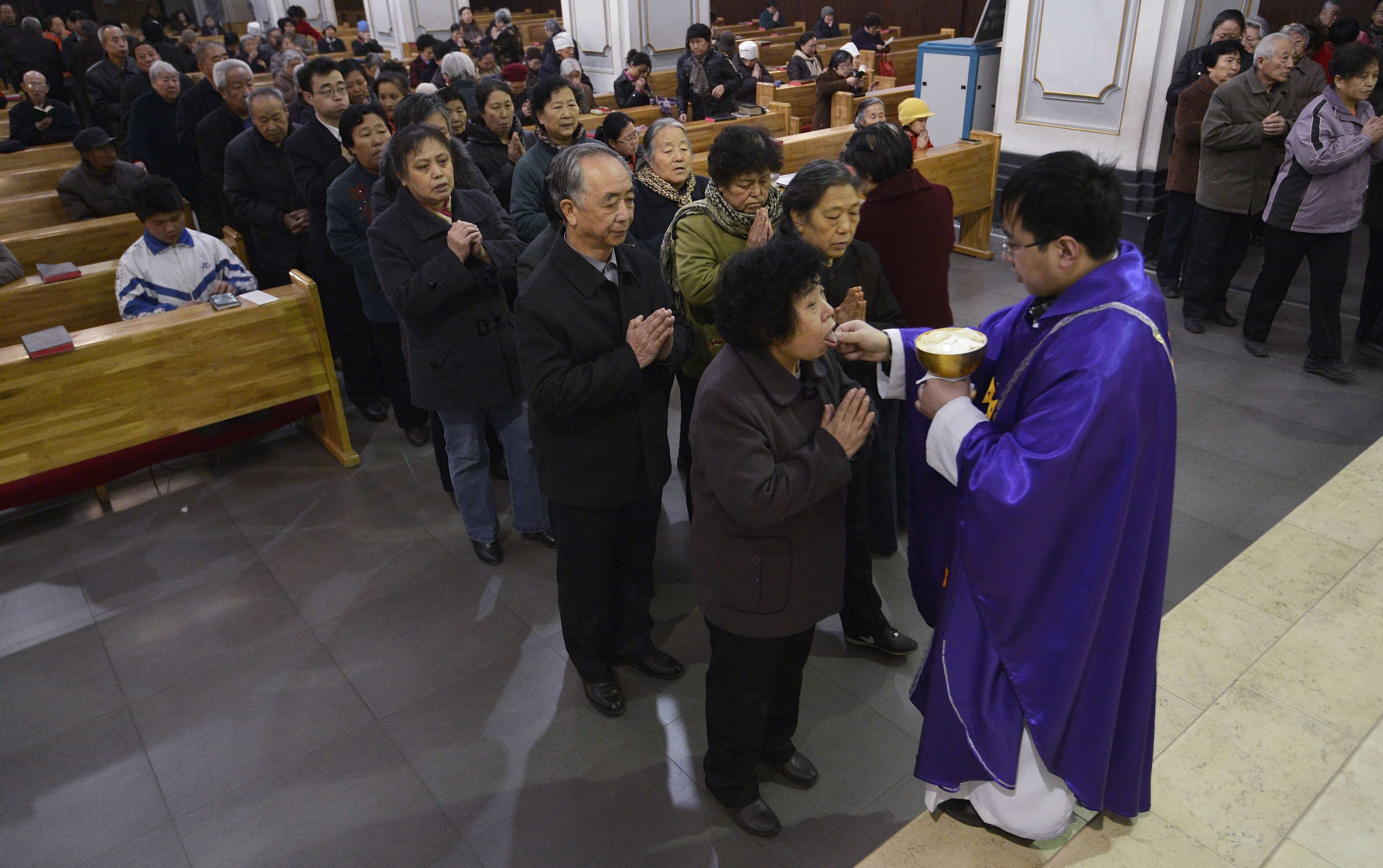 Francisco sigue derribando muros y construyendo puentes