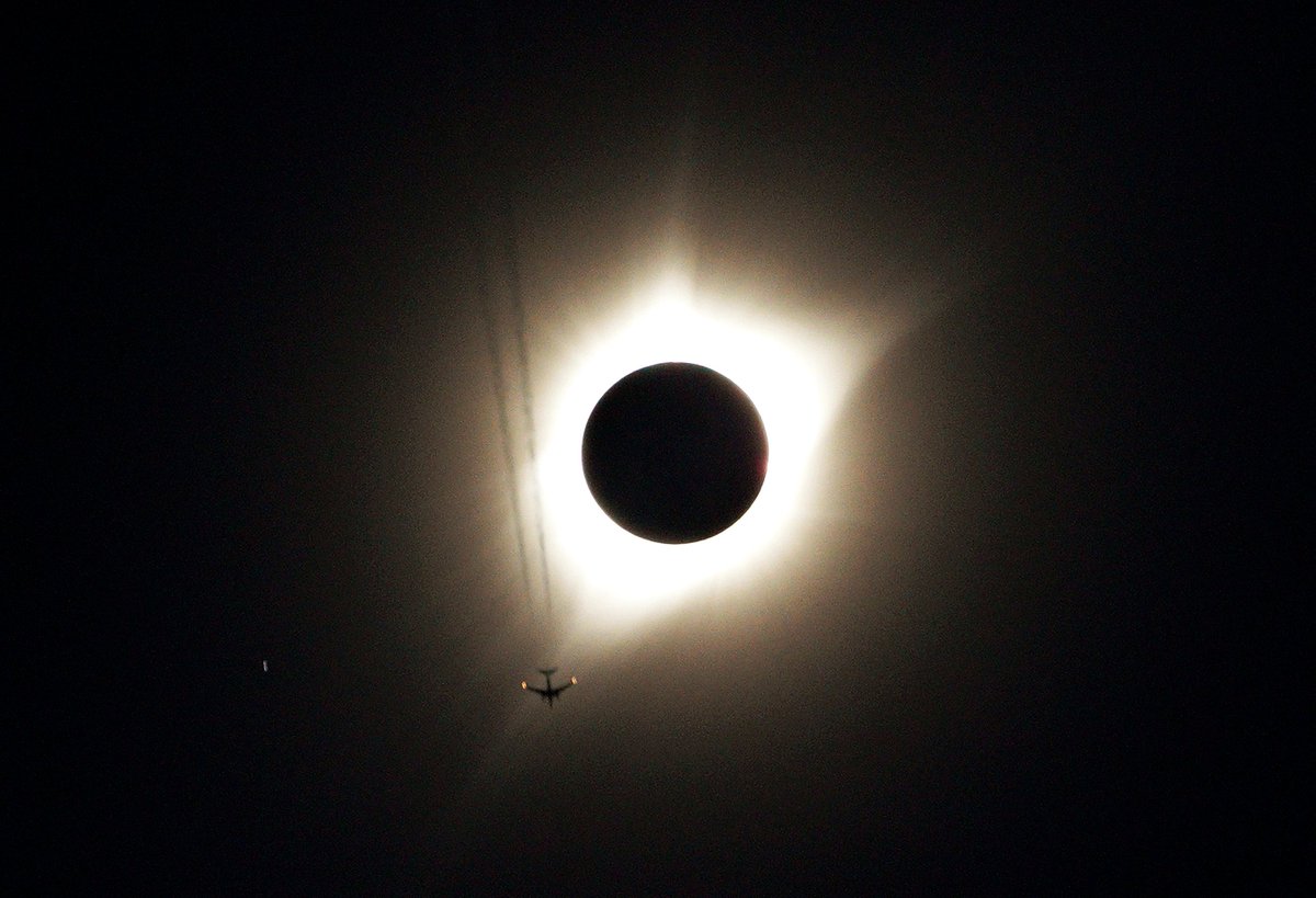 Eclipse: el mundo racional
