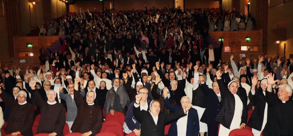 En Bogotá, cerca de mil consagrados celebran la esperanza