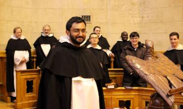 Después de ser ateo descubrió a Dios y ya es fraile