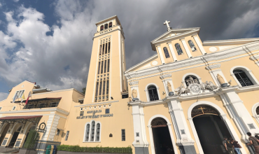 Católicos desafían amenazas del ISIS y acuden a Misas en Filipinas