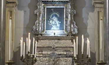 La acción de María ilumina y renueva