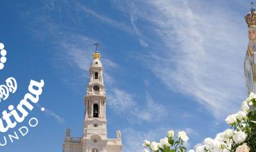“El Santo Rosario constantes rezad y la paz del mundo el Señor dará…”