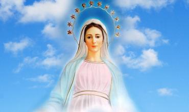 La Virgen María “Reina de todo lo Creado”