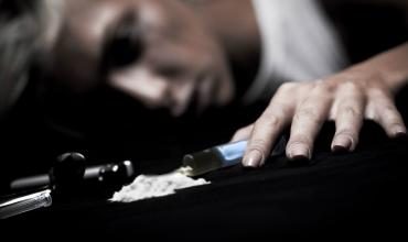 “Trabajar por la plena y segura rehabilitación de sus víctimas en la sociedad”, aseguró el Papa Francisco en congreso sobre estupefacientes