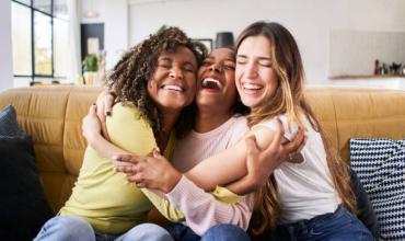 “Las mujeres construyen con su corazón una sociedad más humana”: Papa Francisco
